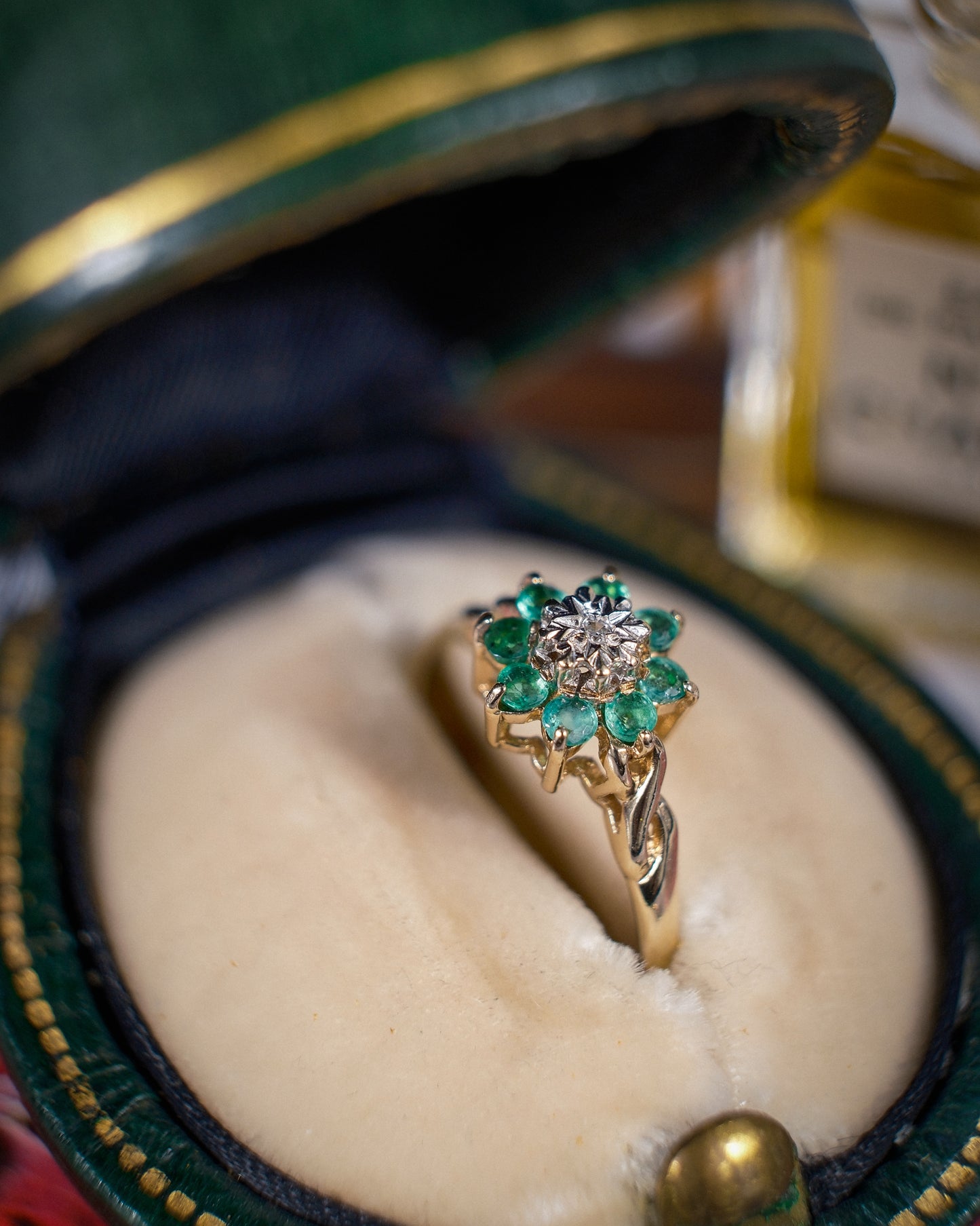Calandra • Vintage Smaragd & Diamant Cluster