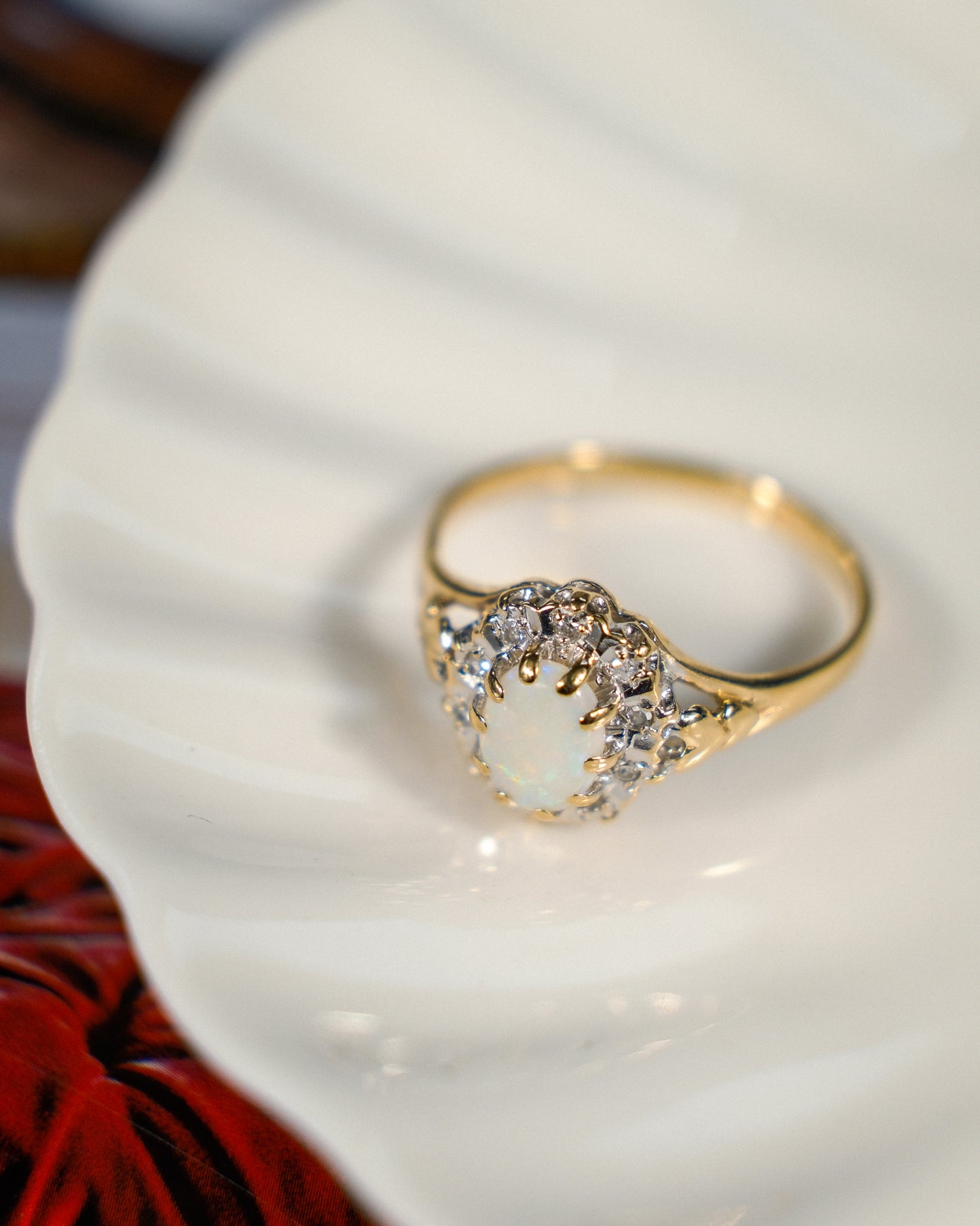 Delfina • Vintage Opaal & Diamant Cluster