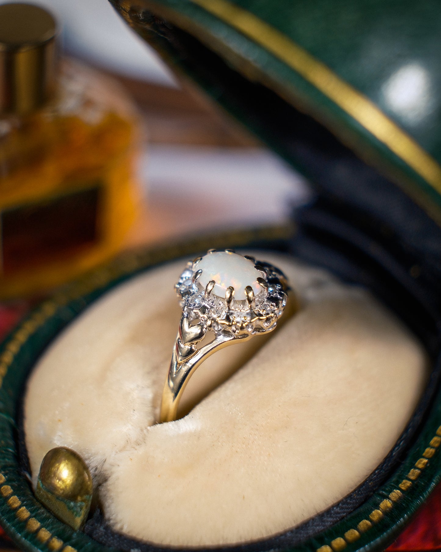 Delfina • Vintage Opaal & Diamant Cluster