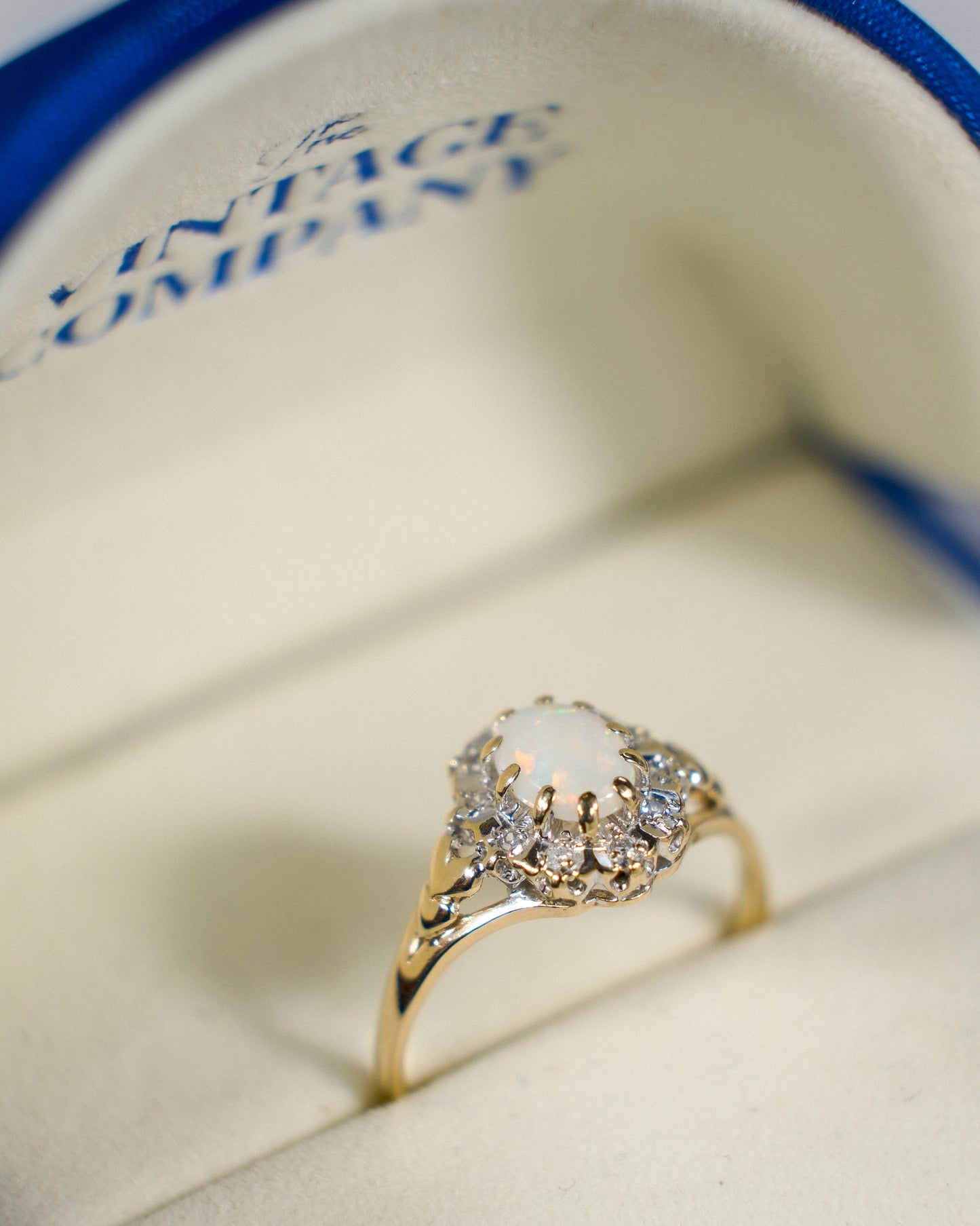 Delfina • Vintage Opaal & Diamant Cluster