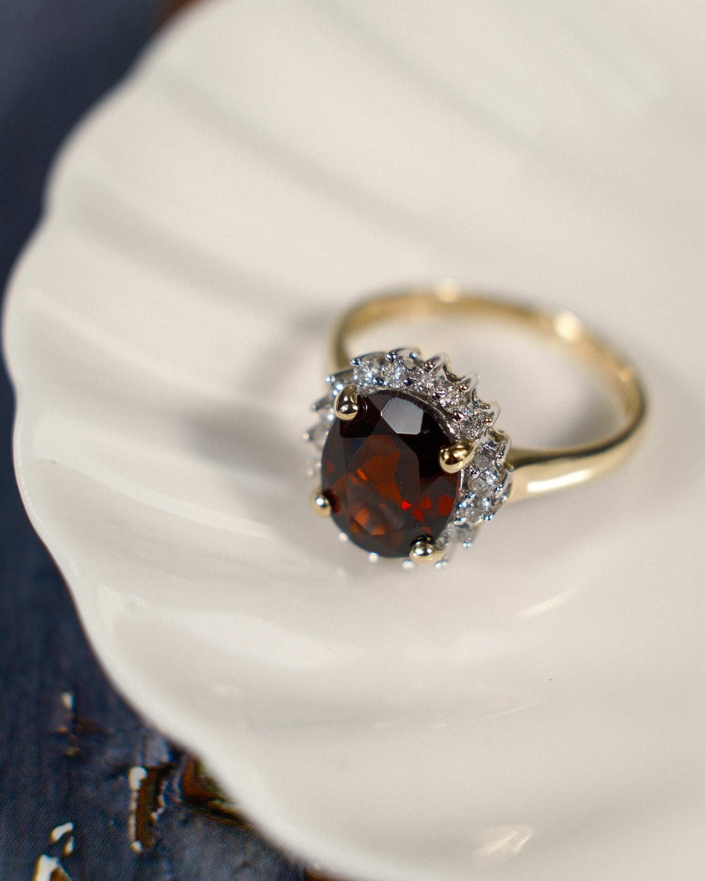 Graziana • Vintage Granaat & Diamant Cluster