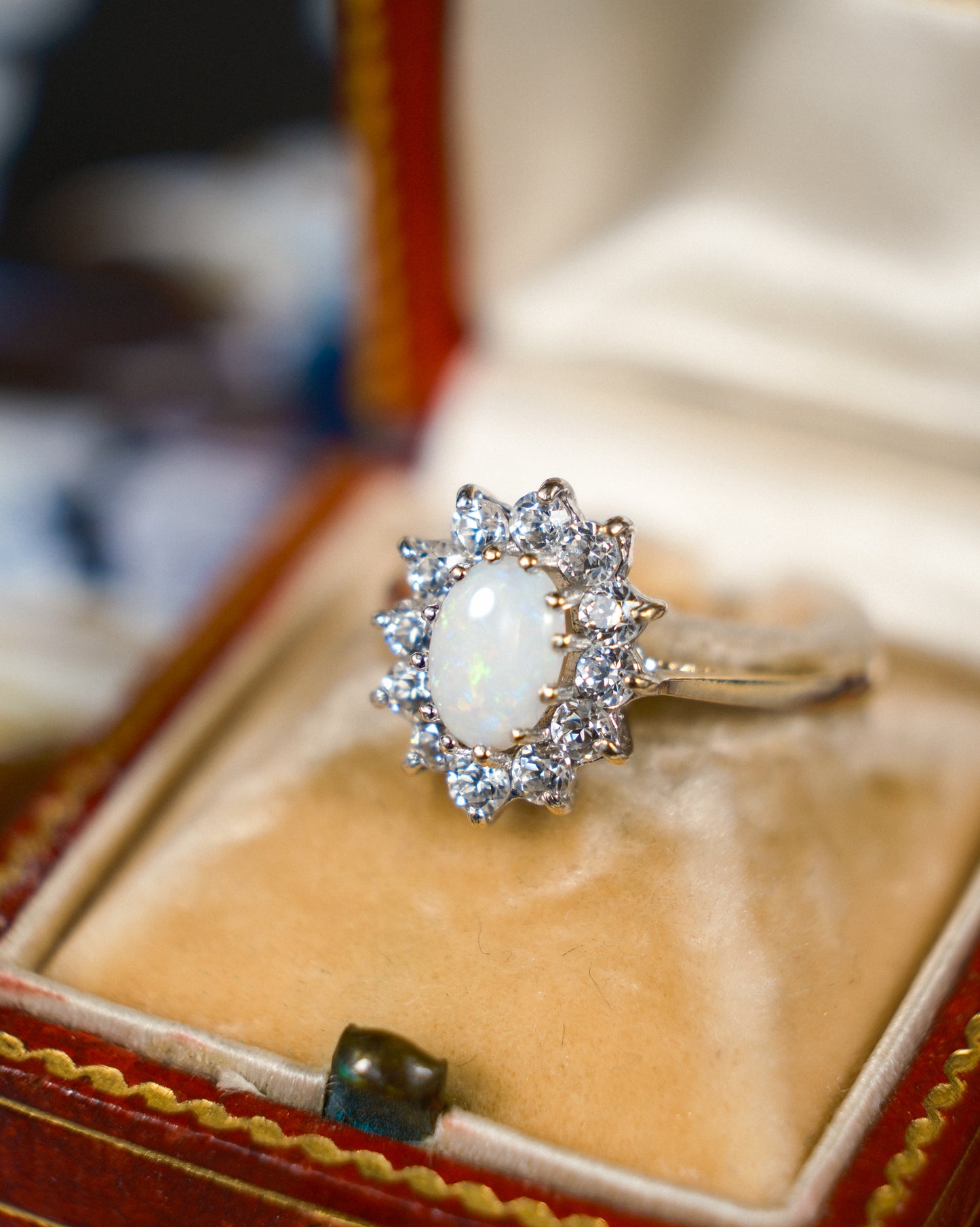 Marcella • Vintage Opaal & Diamant Cluster