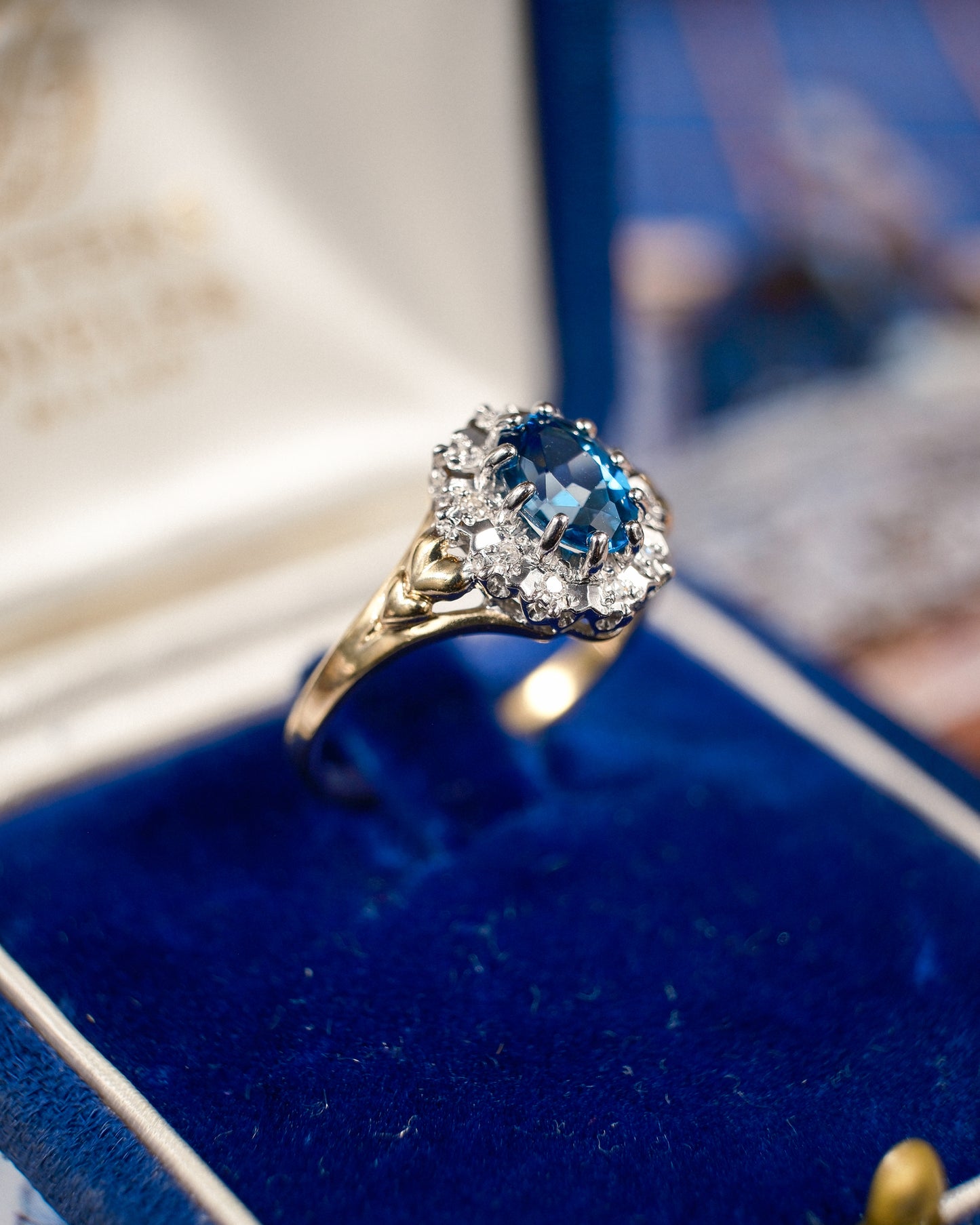 Helena • Vintage Topaas & Diamant Cluster