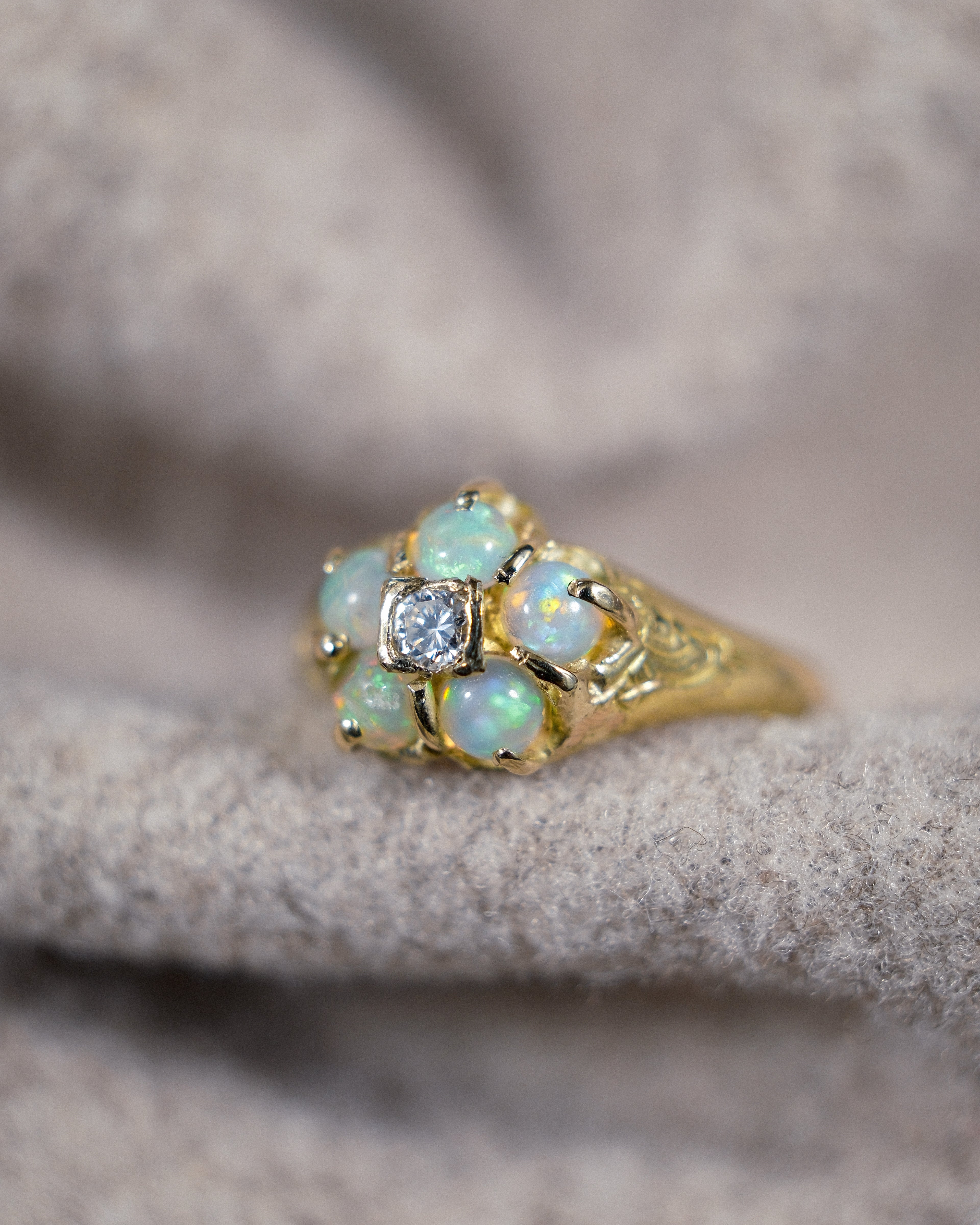Céliane • Vintage Opaal & Diamant Cluster Ring