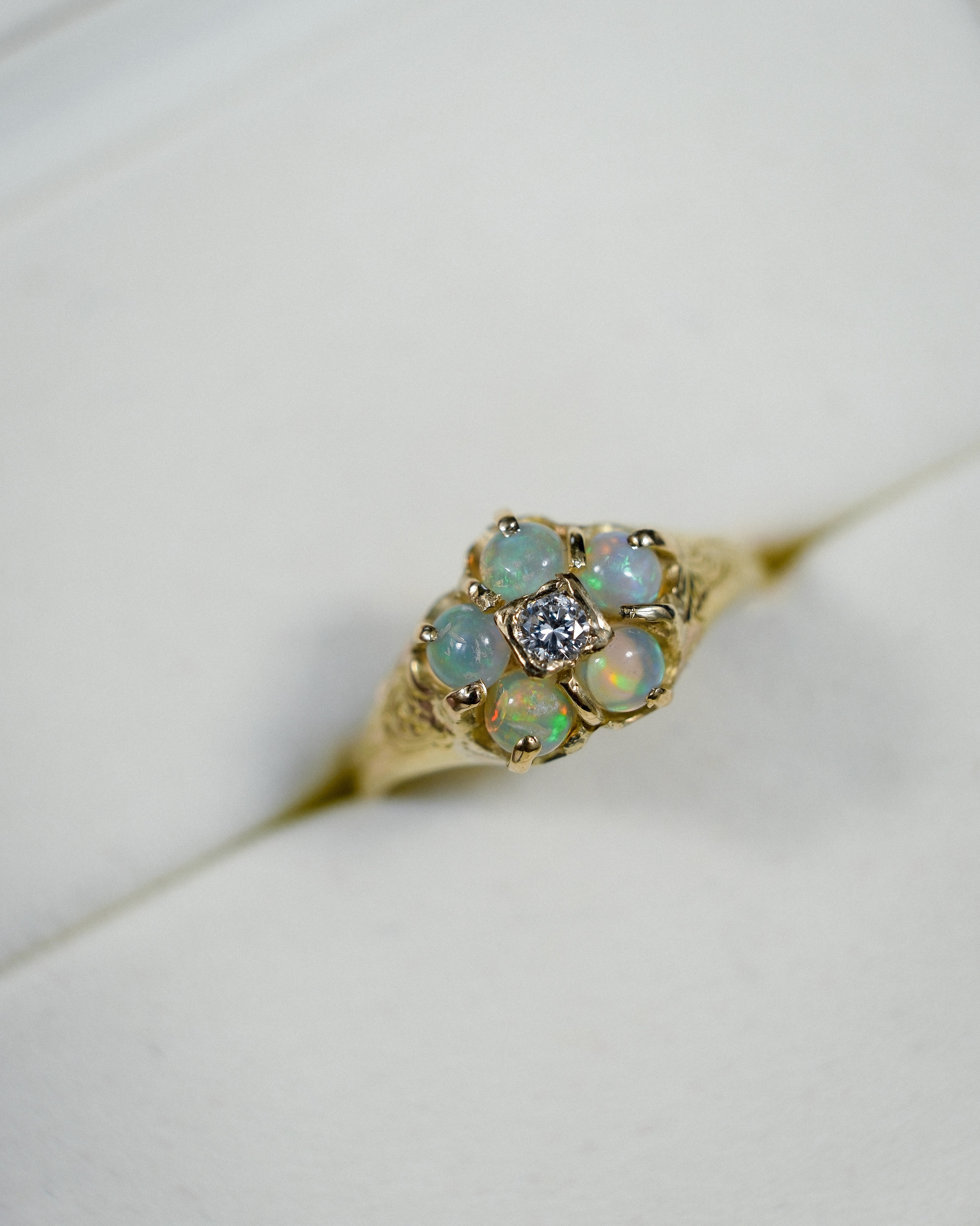 Céliane • Vintage Opaal & Diamant Cluster Ring