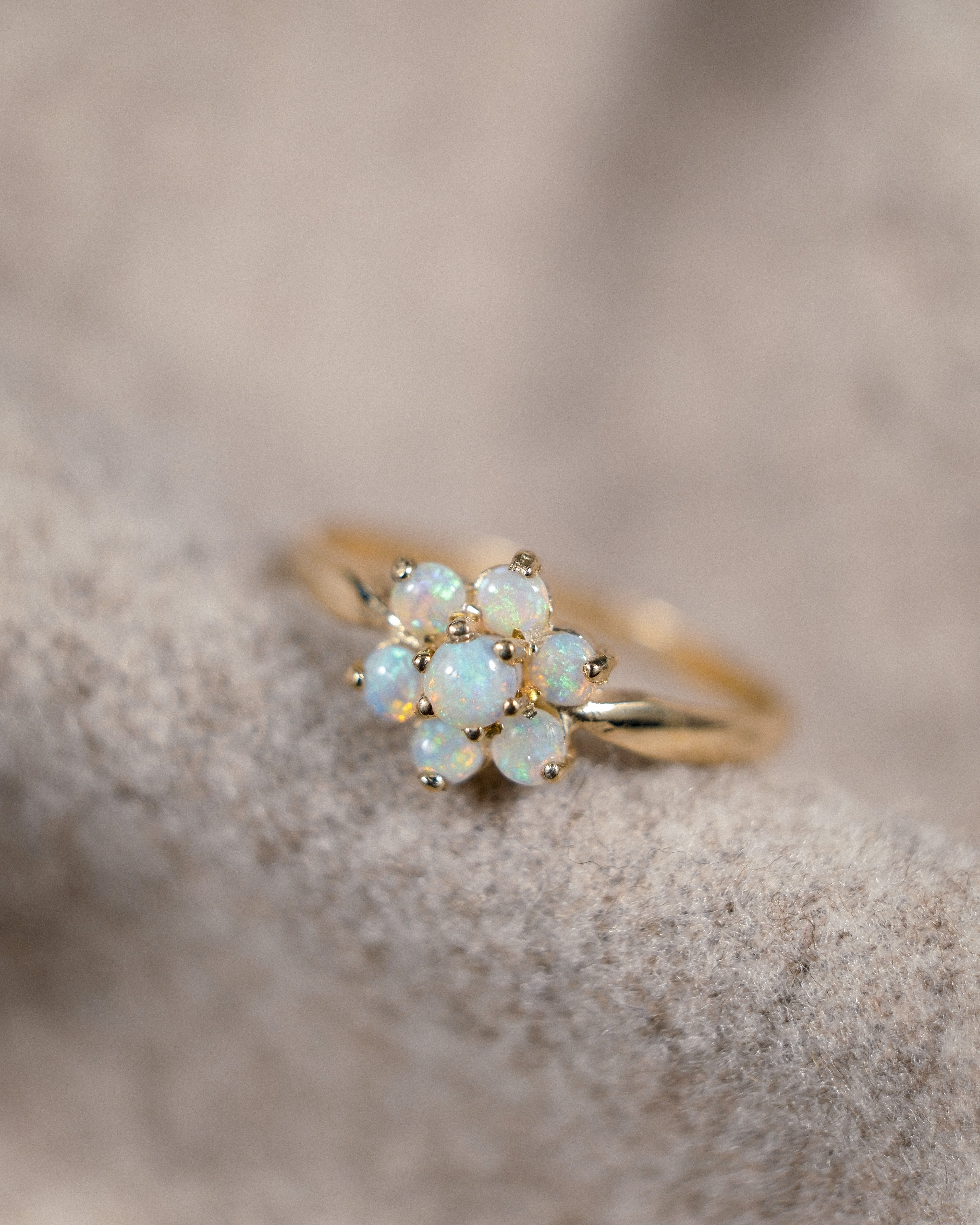 Adrienne • Vintage Opaal Cluster Ring