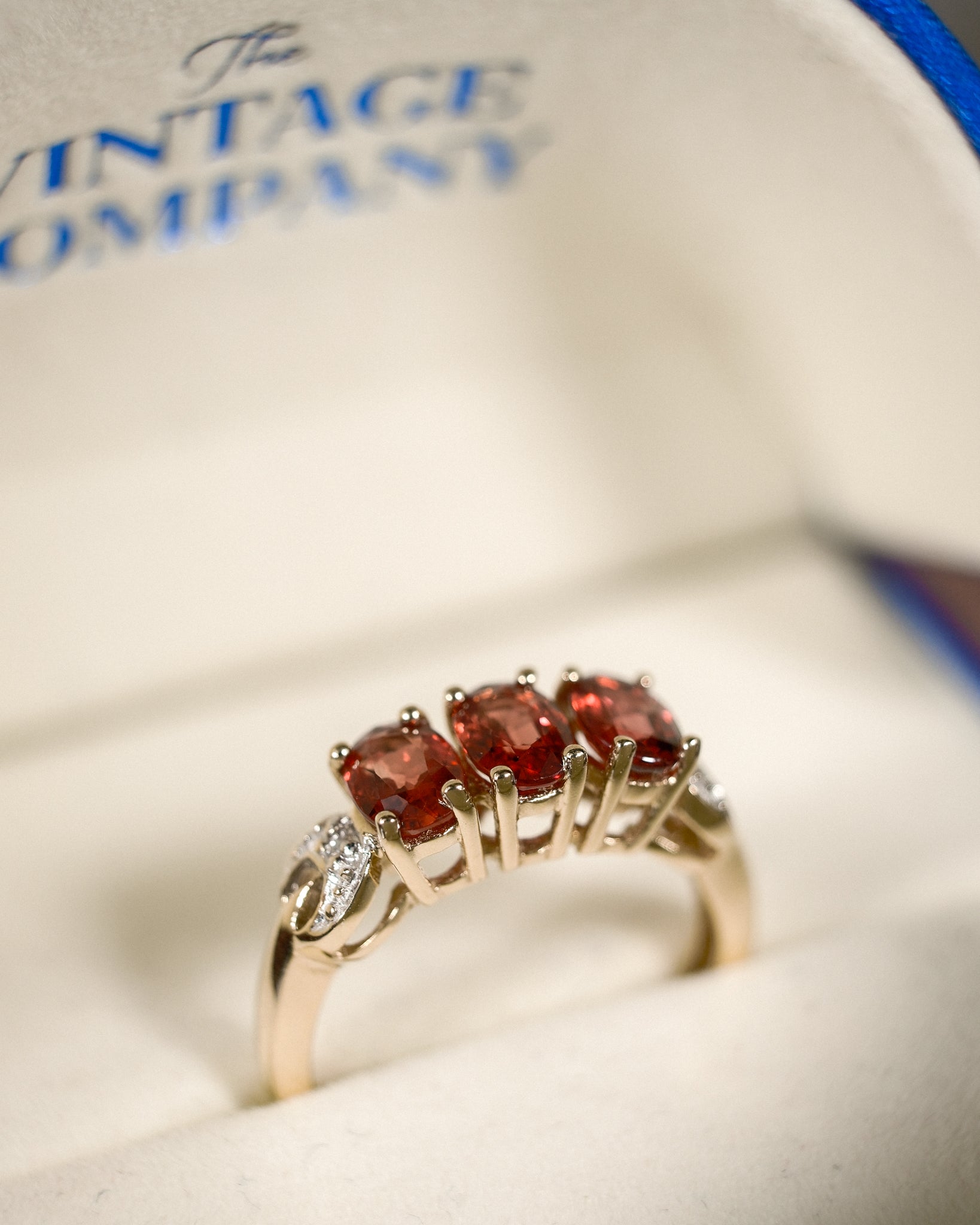 Bernadette • Vintage Spinel & Diamant Dress Ring