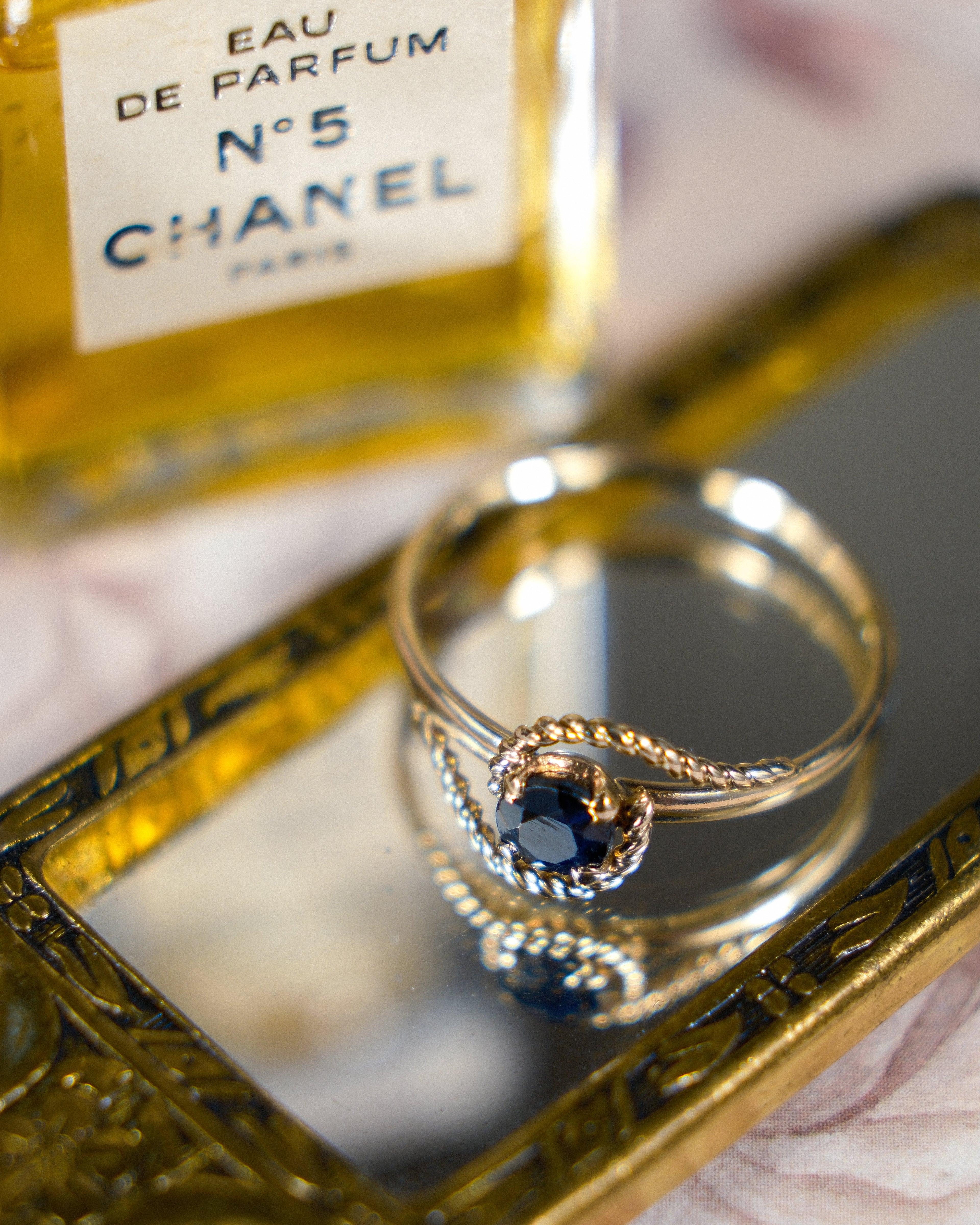 Elara • Vintage Saffier Dress Ring