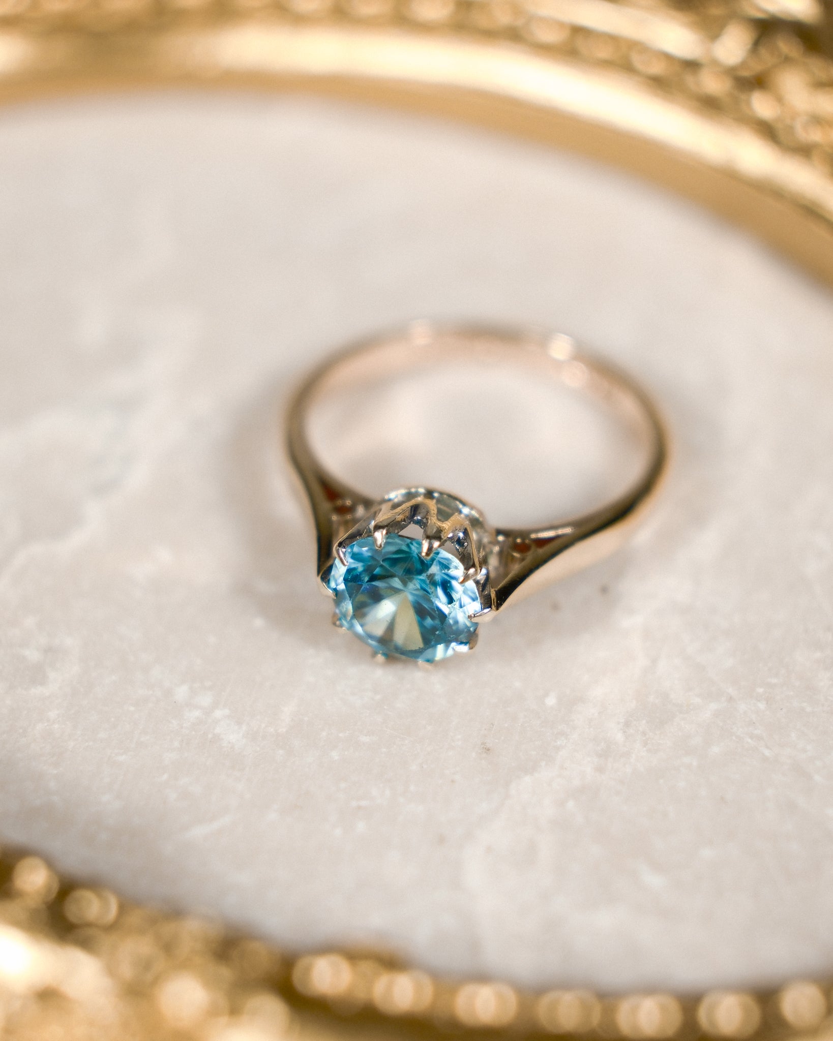 Marion • Vintage Blauwe Zirkoon Solitair