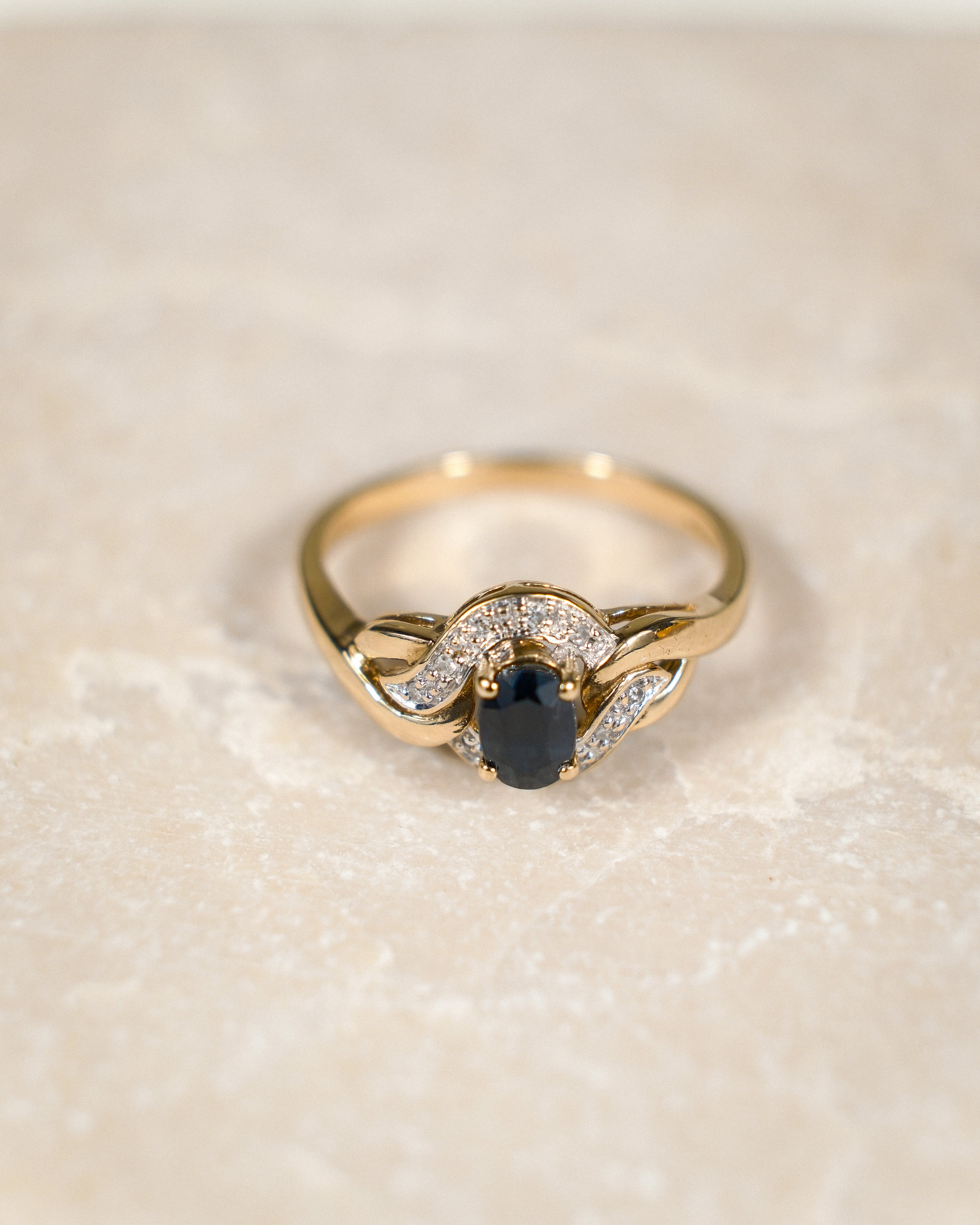 Mireya • Vintage Saffier & Diamant Dress Ring