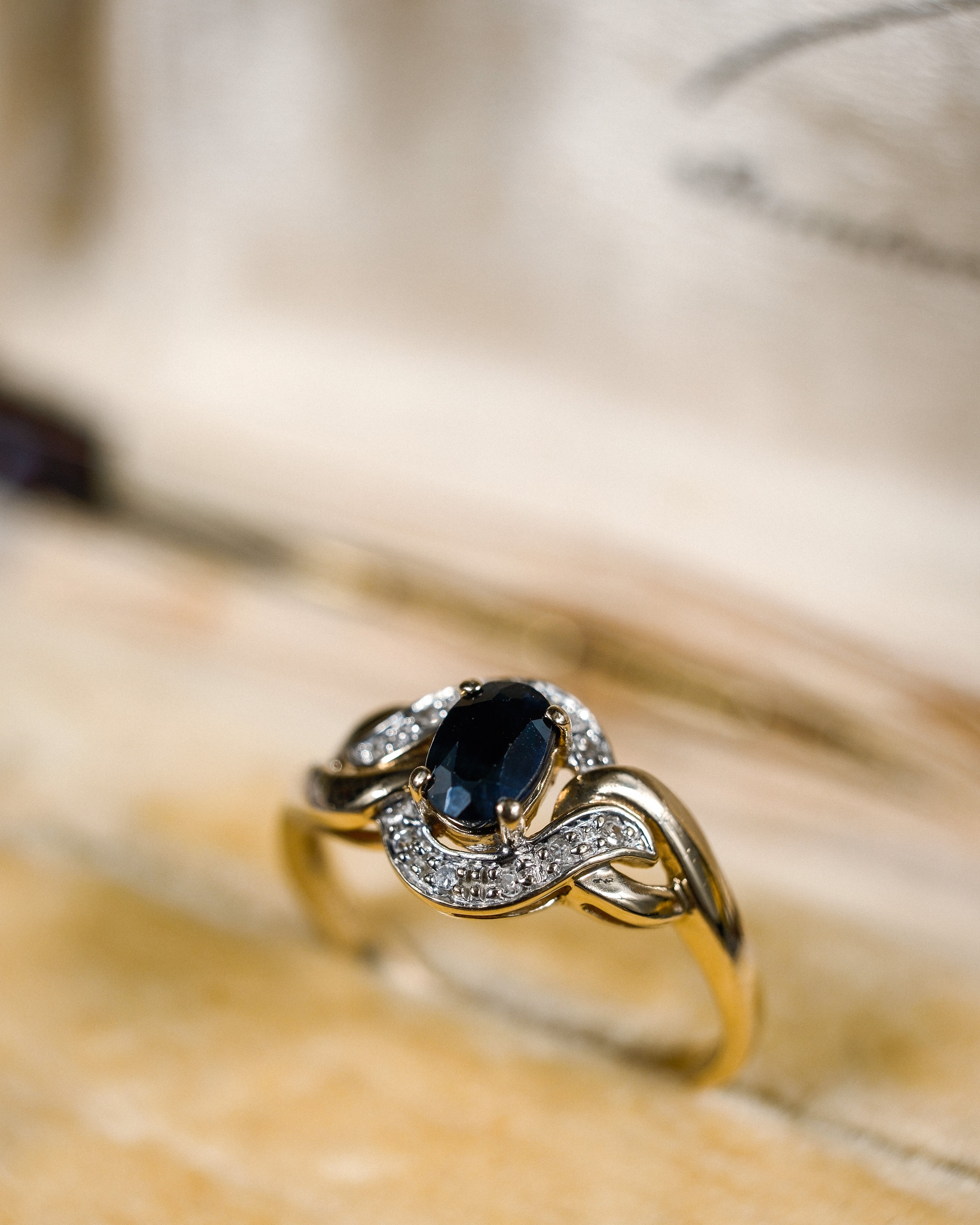 Mireya • Vintage Saffier & Diamant Dress Ring