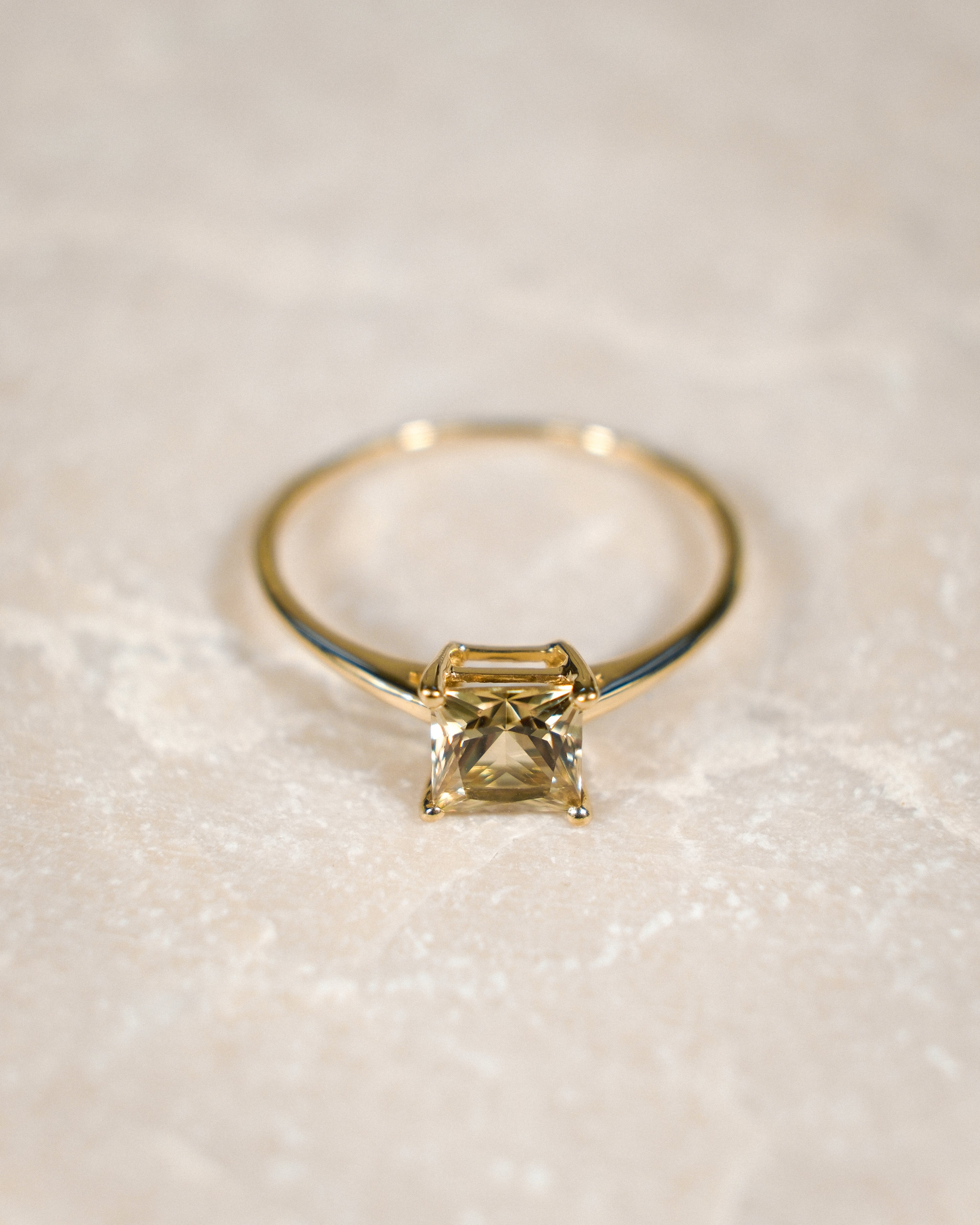 Noëlle • Vintage Citrien Solitaire Ring