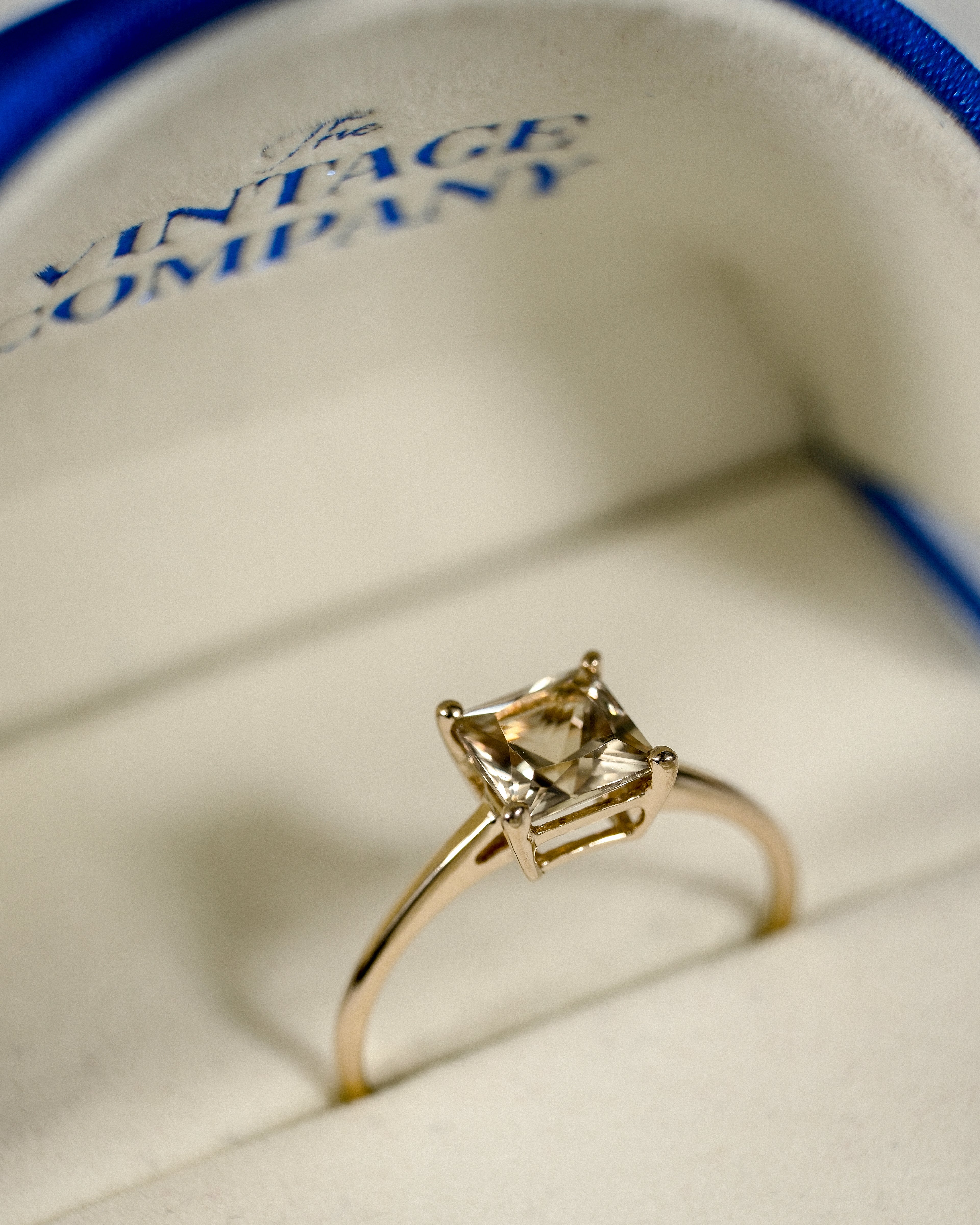 Noëlle • Vintage Citrien Solitaire Ring