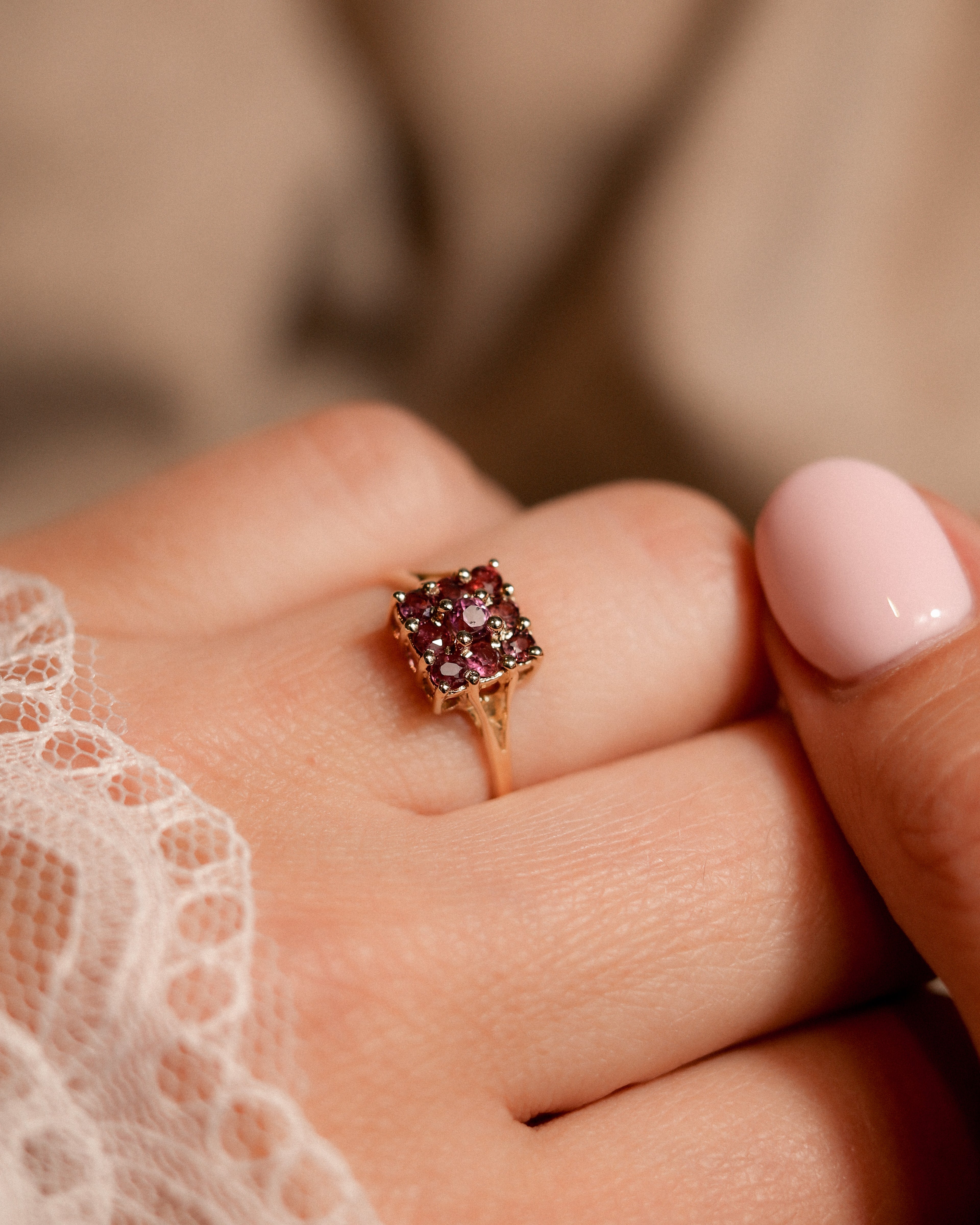 Serelle • Vintage Robijn Cluster Ring