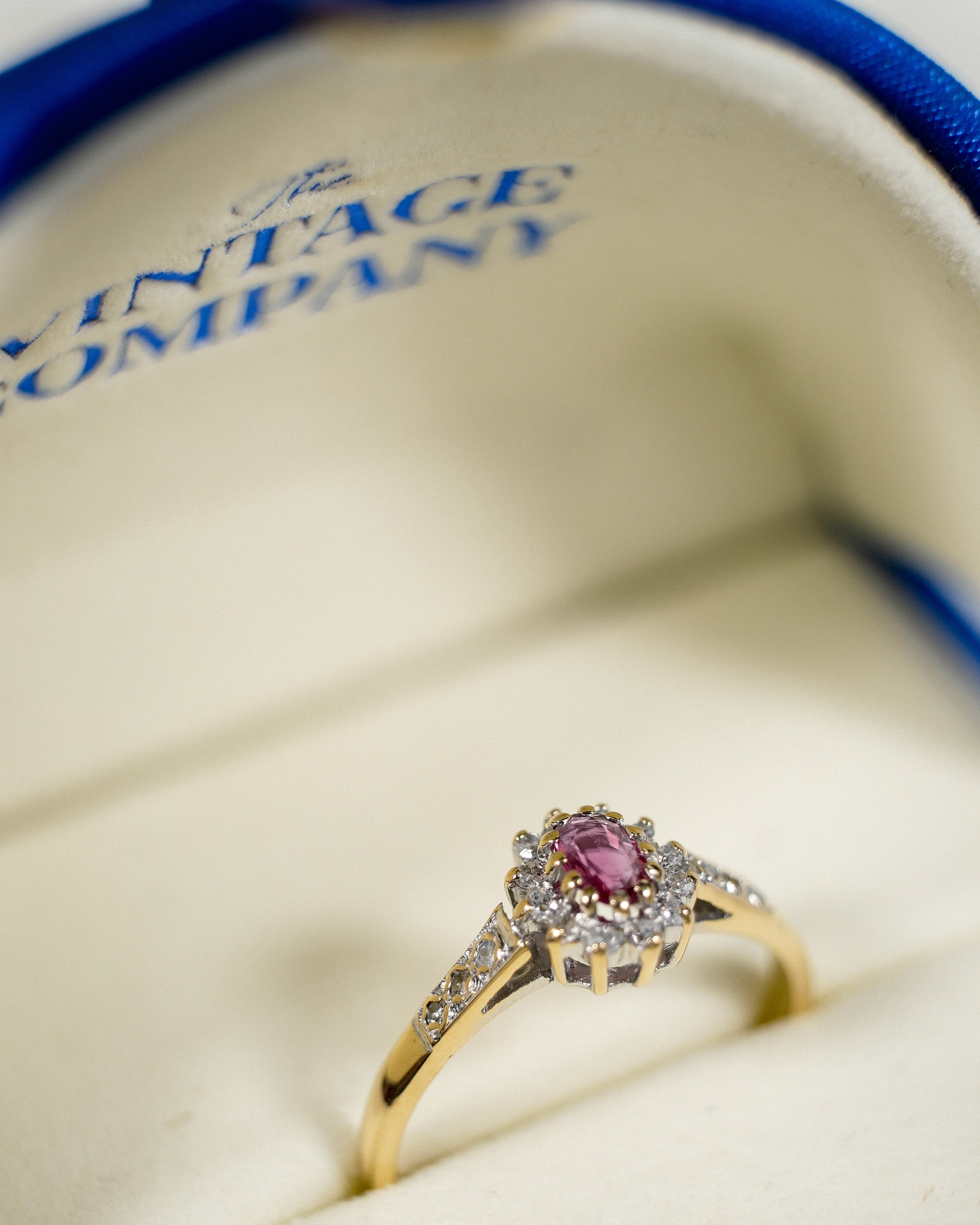 Valora • Vintage Robijn & Diamant Cluster Ring