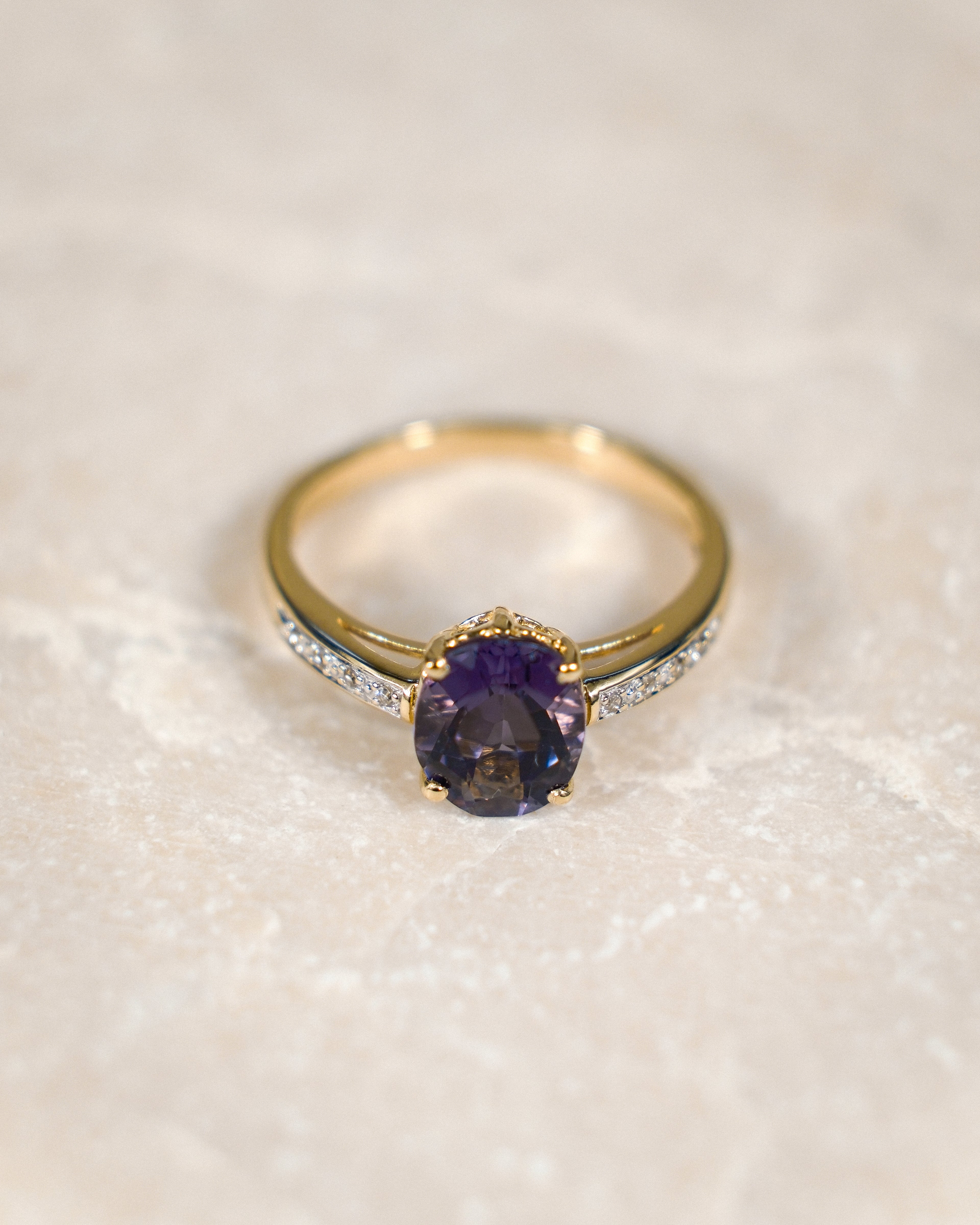 Violette • Vintage Blauwe Kwarts & Diamant Dress Ring