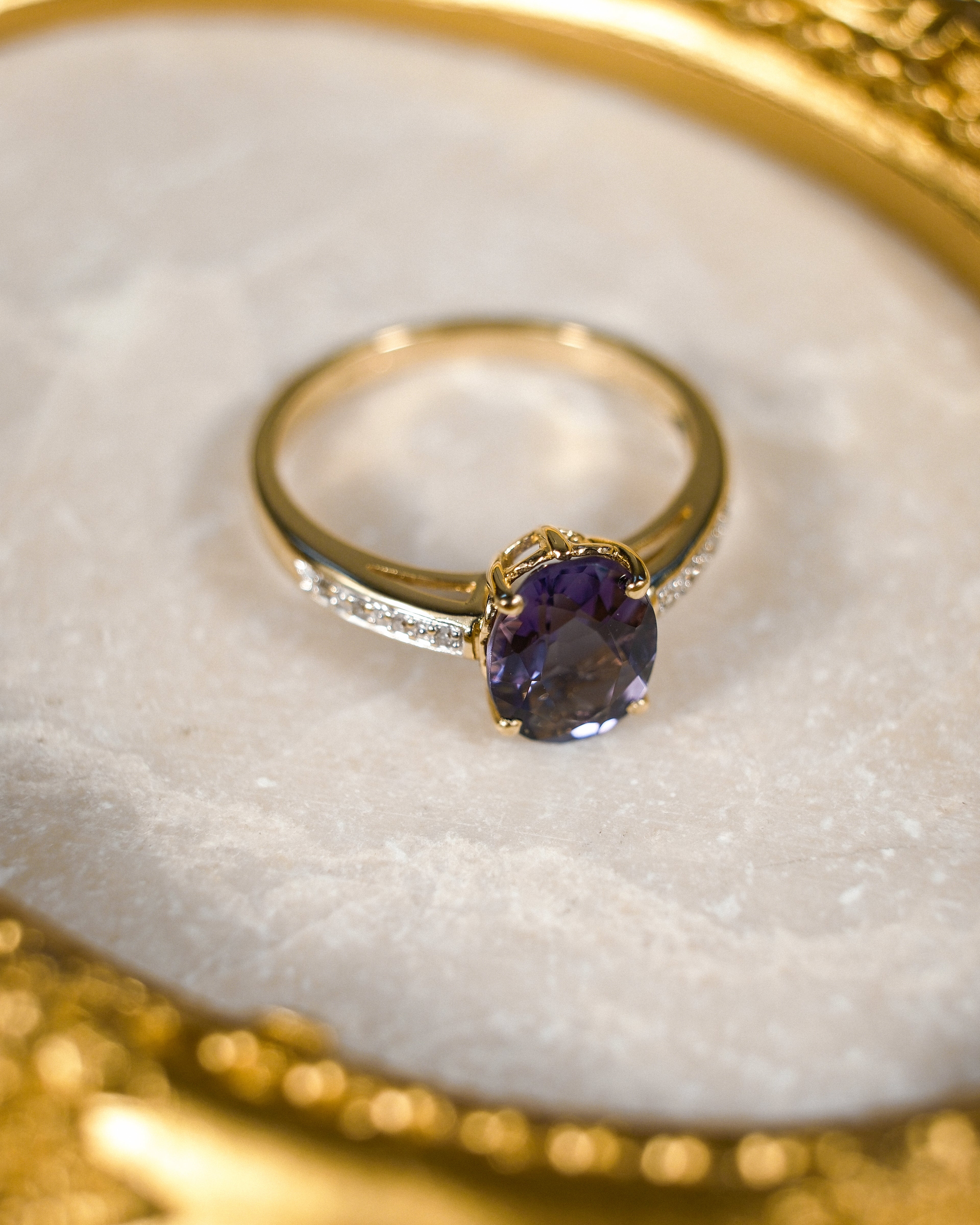 Violette • Vintage Blauwe Kwarts & Diamant Dress Ring